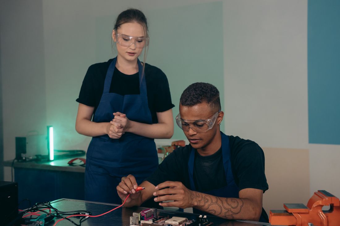 Lucas-Nülle, Electrotecnia y electrónica