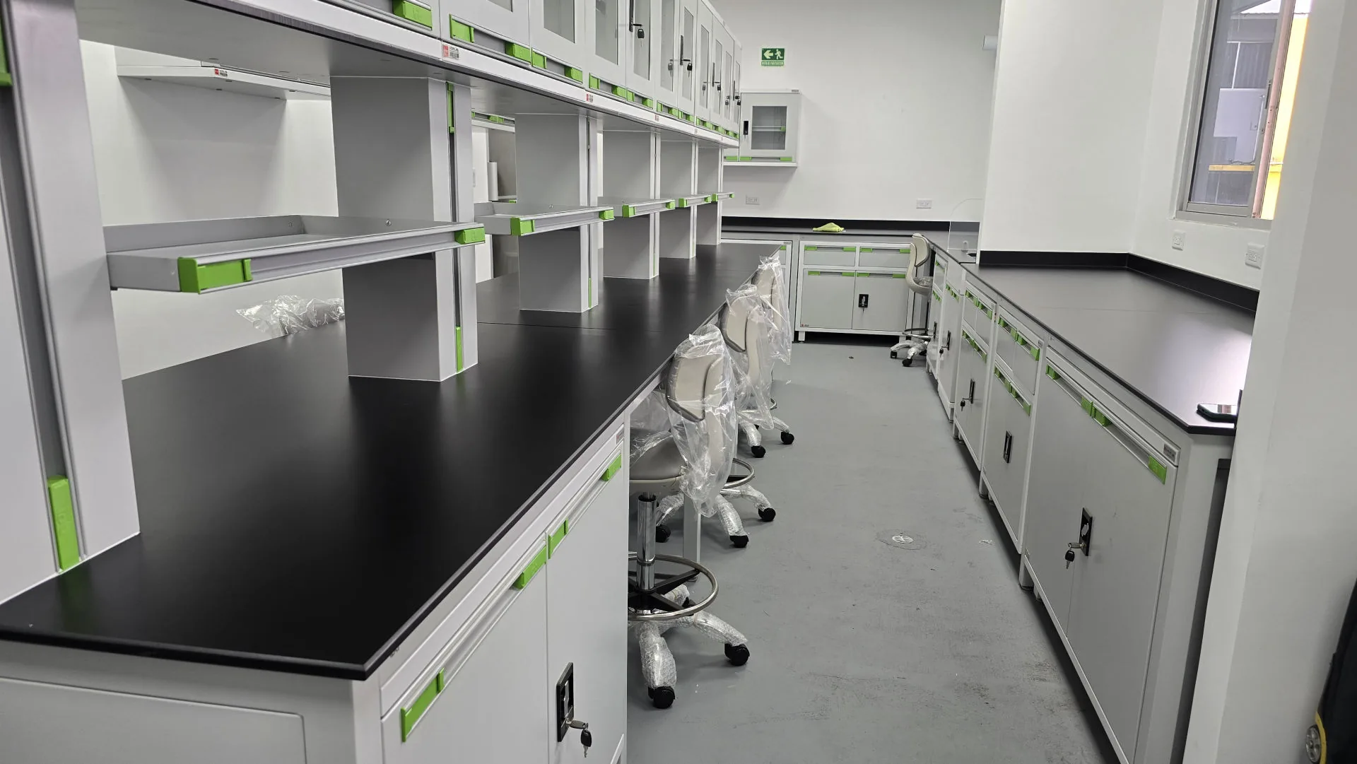 Laboratorios educativos, Universidad de Panamá · Microbiología