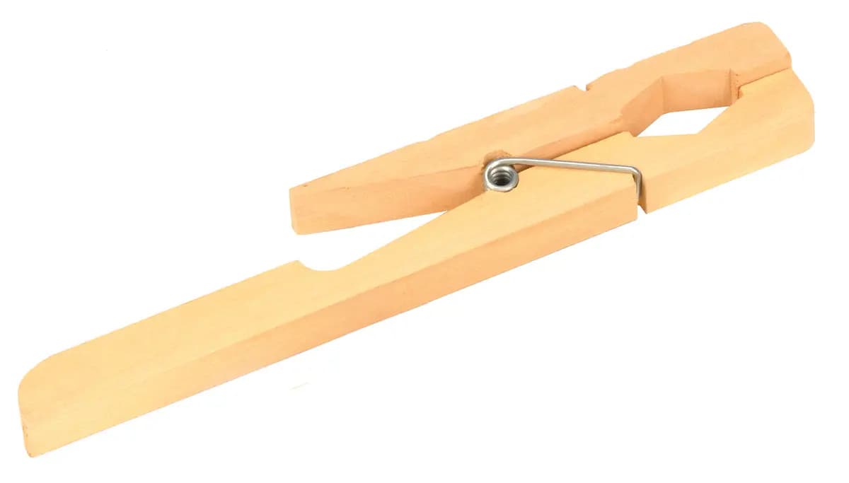Pinza de Madera 7.5"