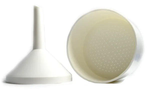 Embudo Büchner 9 cm polipropileno de 2 piezas esterilizable en autoclave.