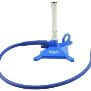 Tubo de neopreno de 90 cm conectado entre mechero de laboratorio y toma de gas.